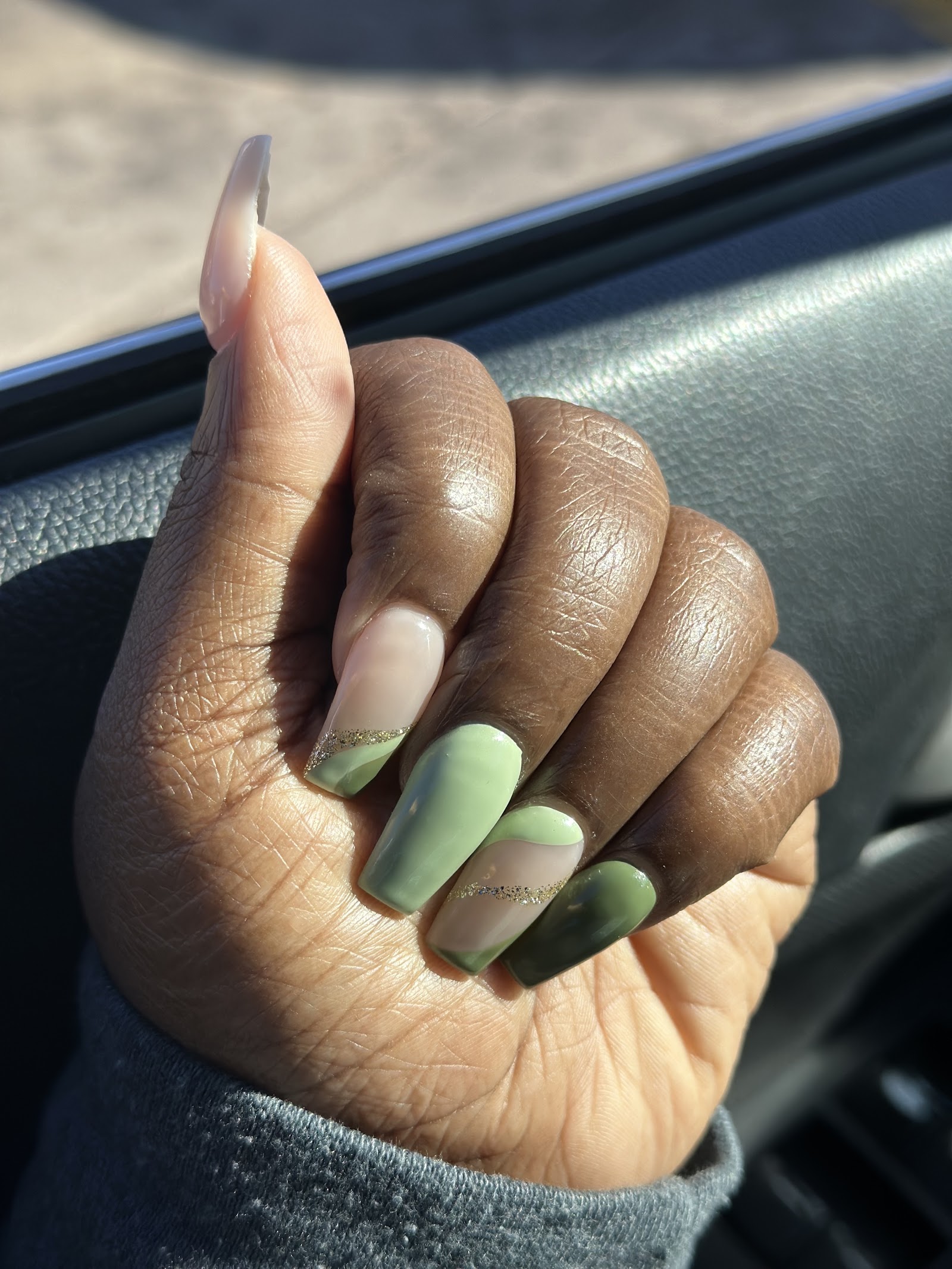 K Nails and Spa logo